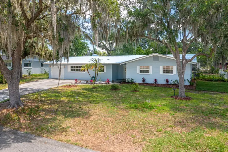 2230 W Helen Cir, FL