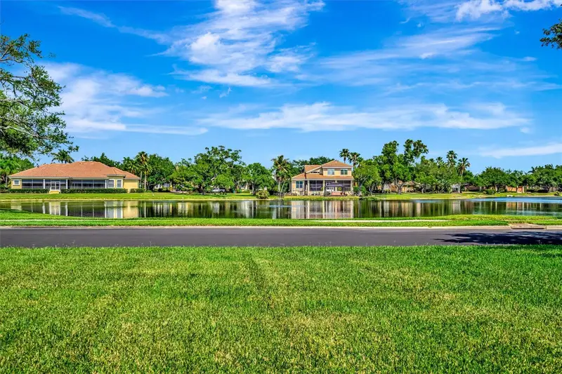 1846 Amberwynd Cir W, FL