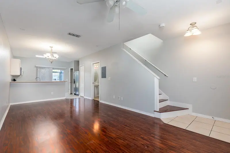 425 Wilton Cir, FL
