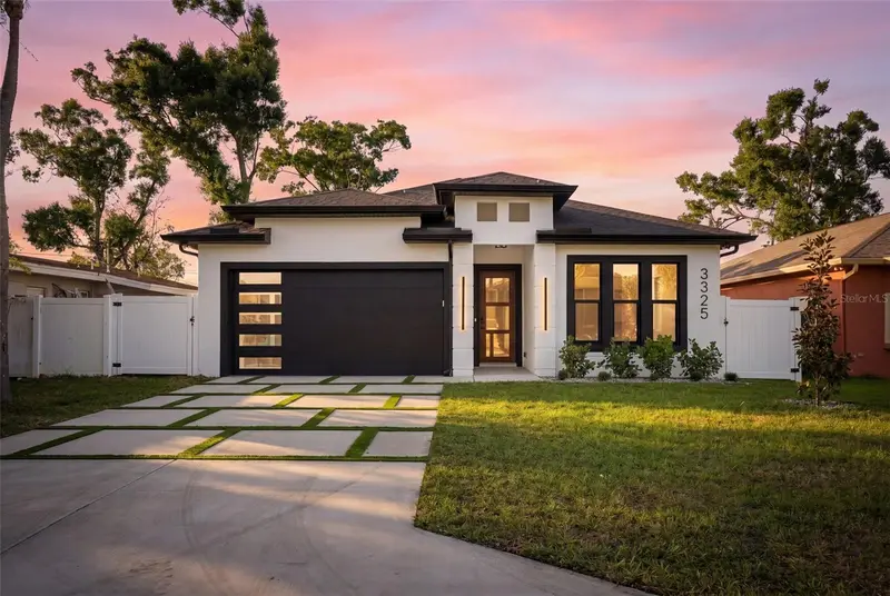 3325 55 Ave N, FL