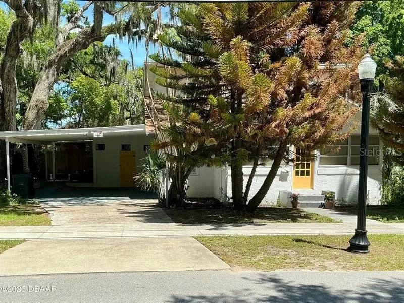 711 S Palmetto Ave, FL