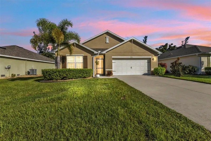 7676 Mikasa Dr, FL