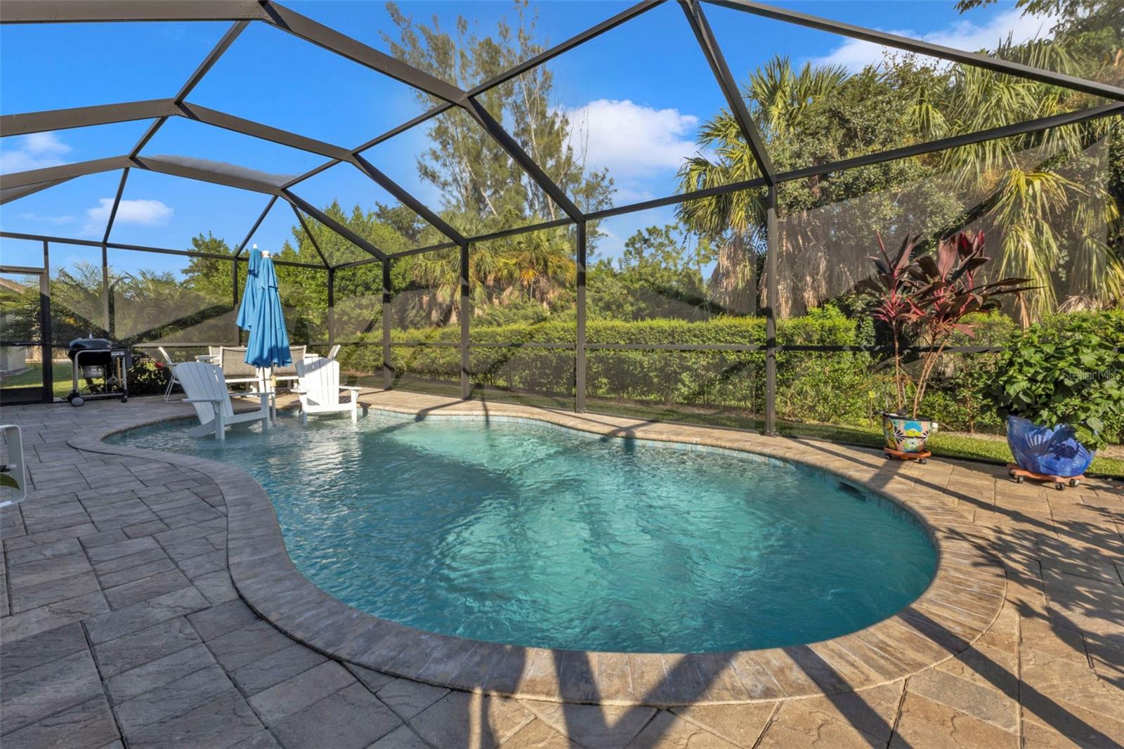 7676 Mikasa Dr, FL