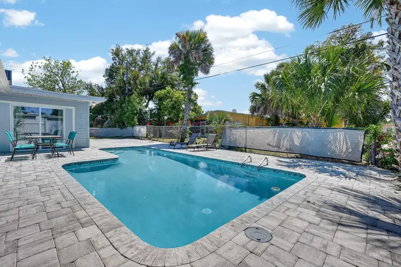 1030 Alice Dr, FL