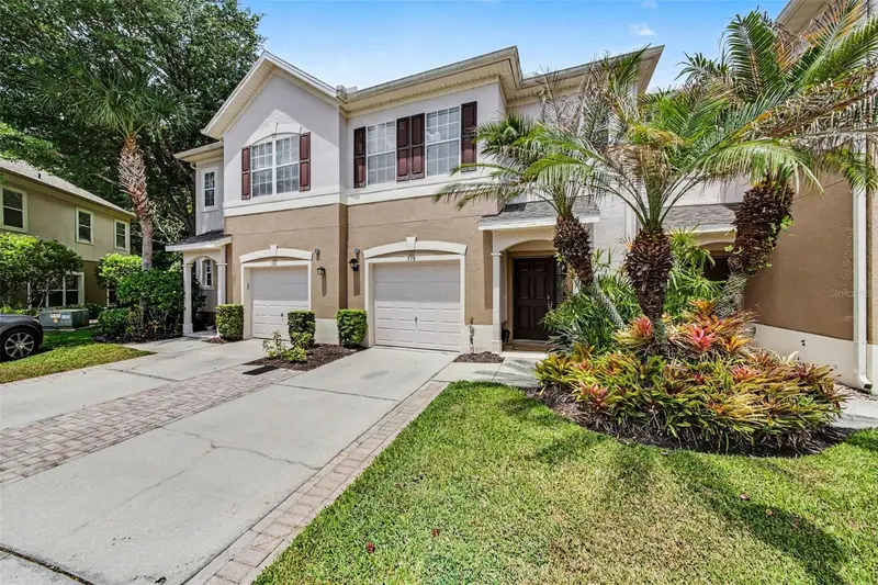 578 Pinebranch Cir, FL