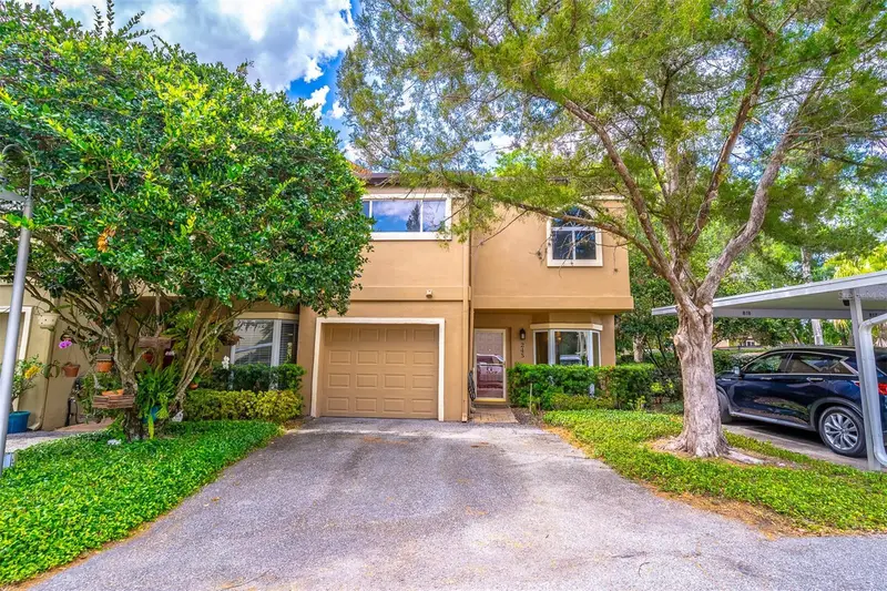 245 Quayside Cir, FL