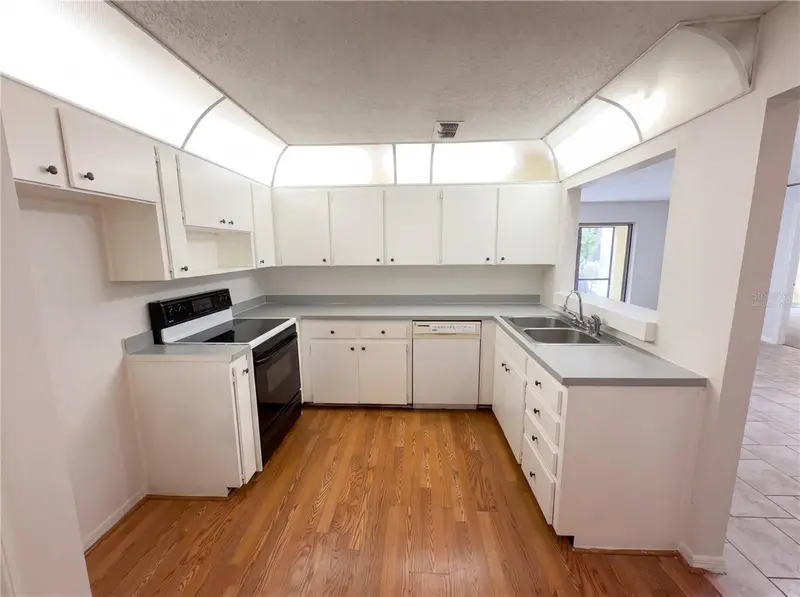 600 Northern Way #205, FL