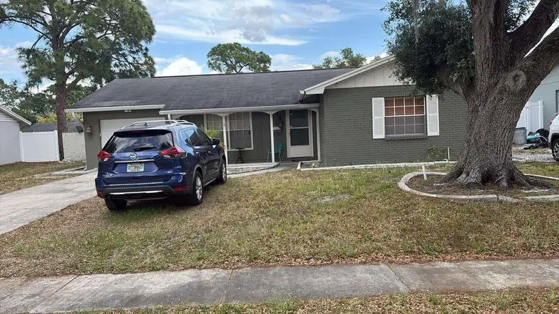 6609 Ambassador Dr, FL
