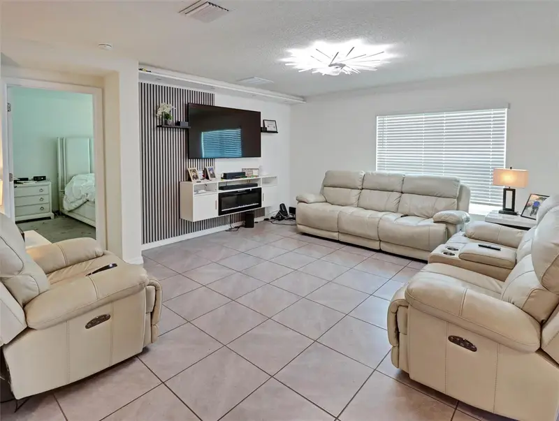 1202 Tahitian Sunrise Dr, FL