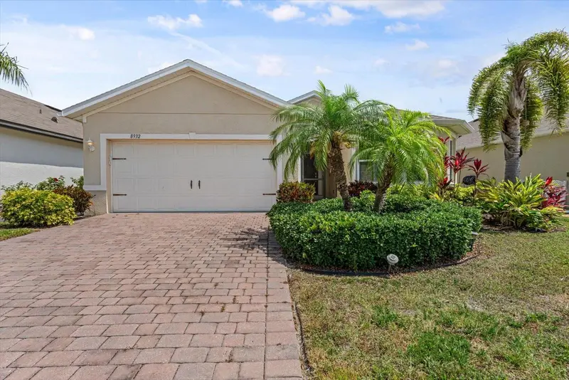 8932 Excelsior Pl, FL