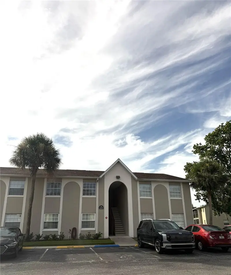 Lee Vista listing