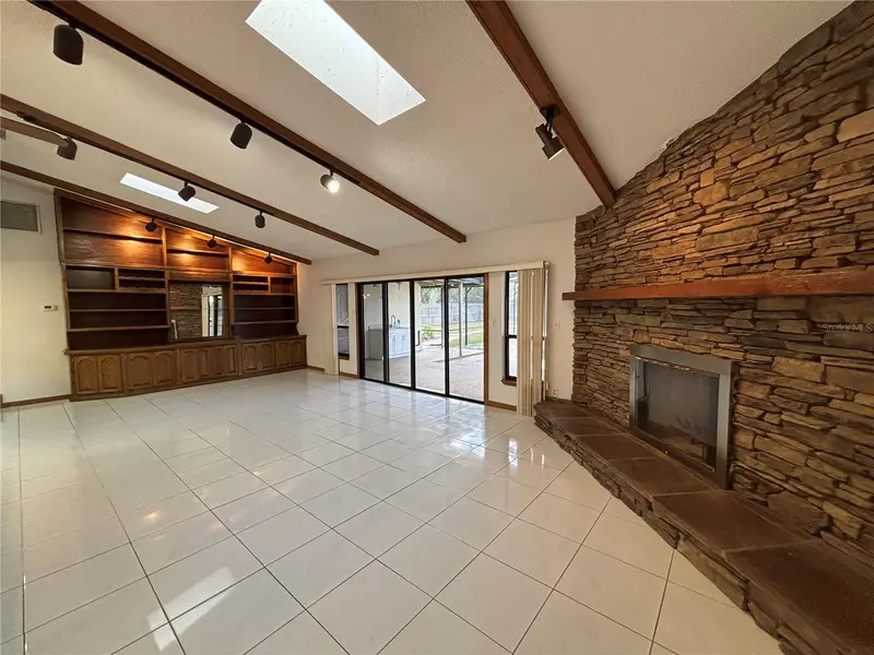 378 Forest Park Cir, FL
