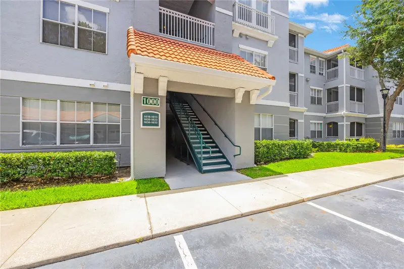 18001 Richmond Place Dr #1010, FL