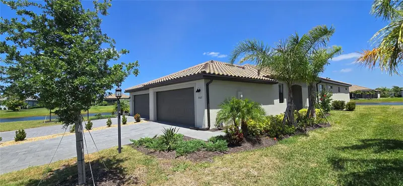 5307 Crystal Harbor Cove, FL