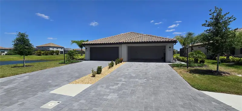5307 Crystal Harbor Cove, FL