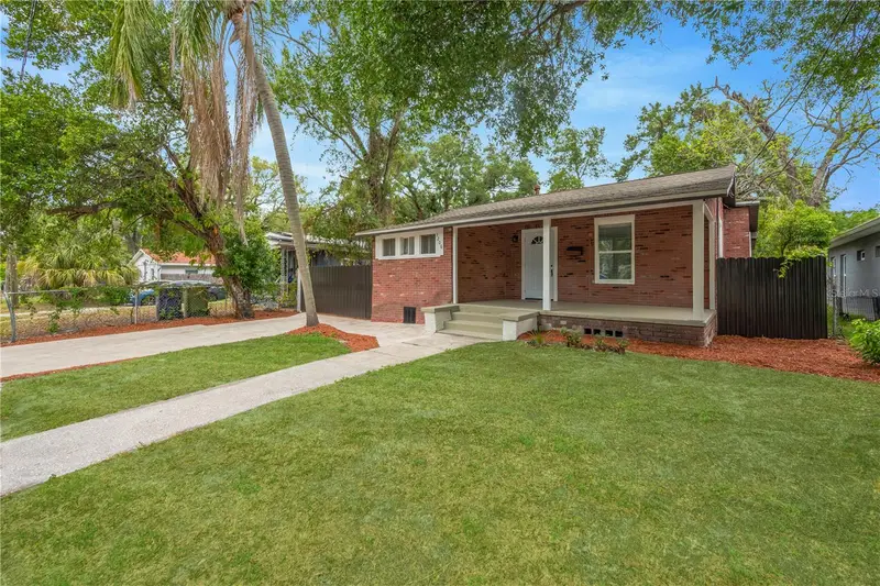 3206 E 24th Ave, FL