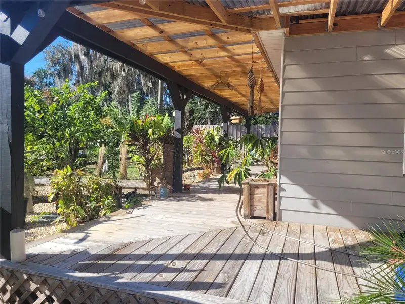 821 S Honey Way, FL