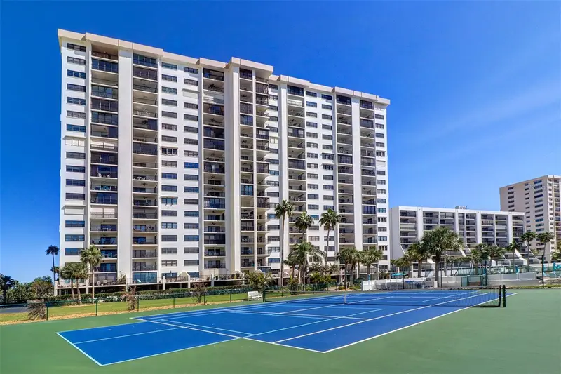 1230 Gulf Blvd #404, FL