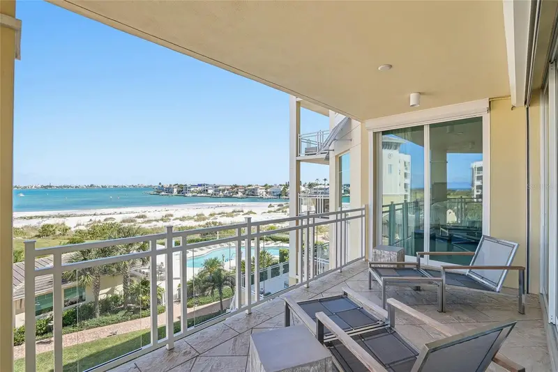 650 Collany Rd #401, FL