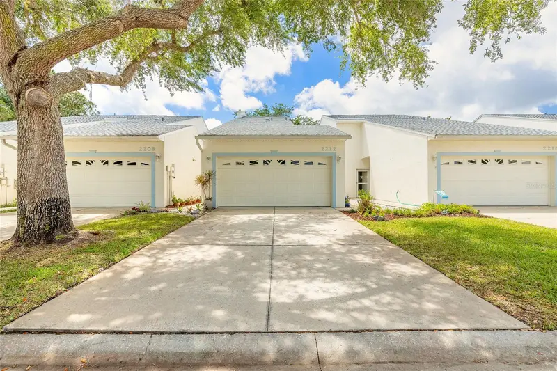 2212 Deerwood Dr, FL