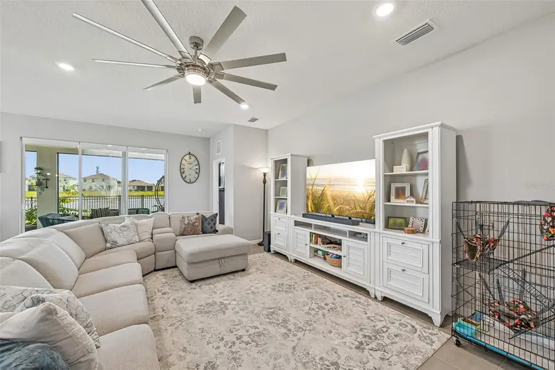 5716 Flagstone Trl, FL