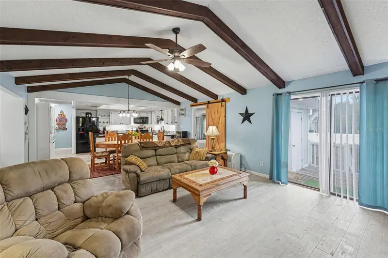 429 Manor Blvd, FL