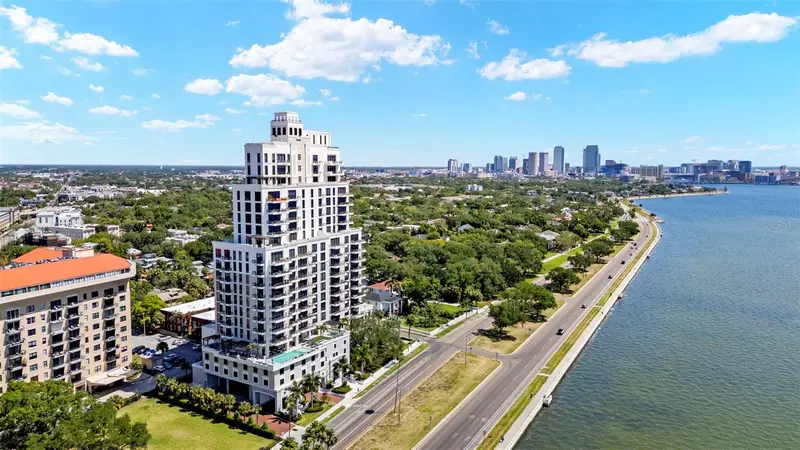 2103 Bayshore Blvd #703, FL