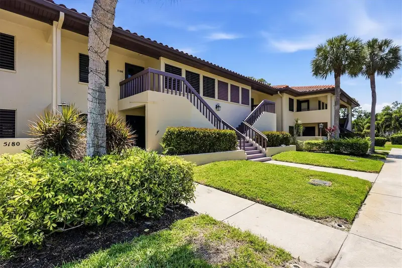 5186 Lake Village Dr #90, FL