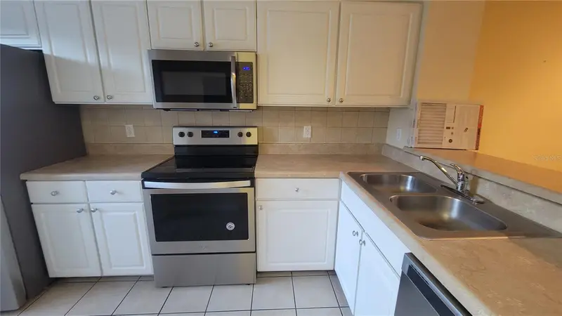 4316 Nw 48th #106, FL