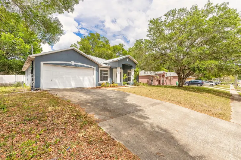 1031 E Walts Ave, FL