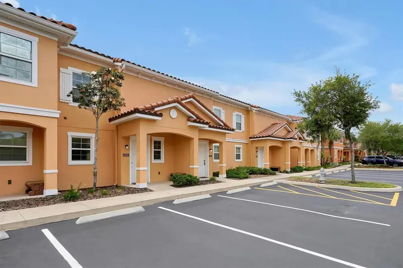 2628 Roadster Ln, FL