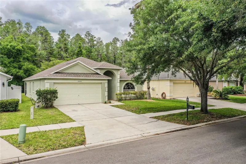 10458 Lucaya Dr, FL