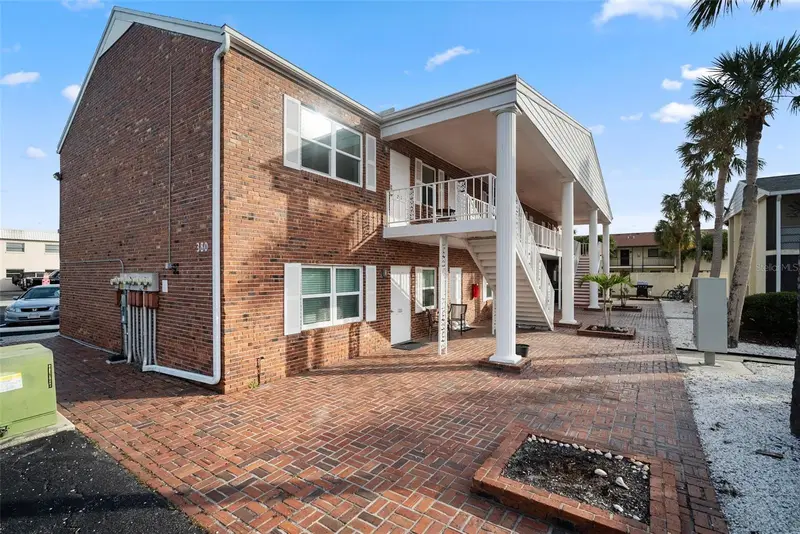 380 Base Ave E #202, FL