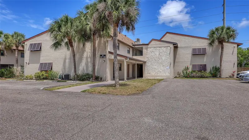 7291 Cloister Dr #222, FL