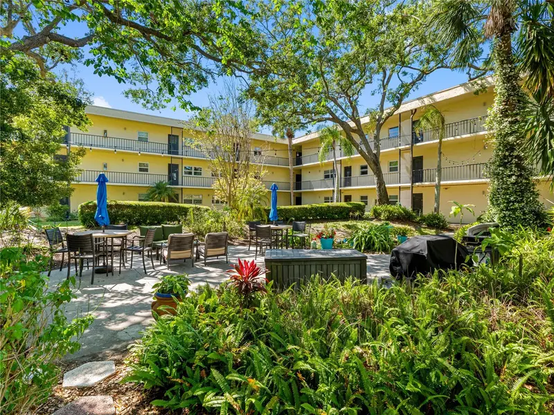 11485 Oakhurst Rd #312, FL