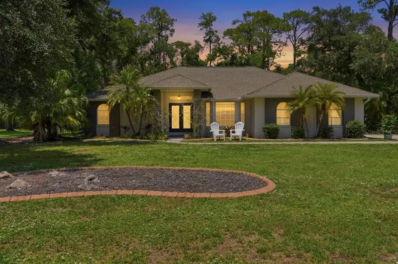 610 Woodview Way, FL