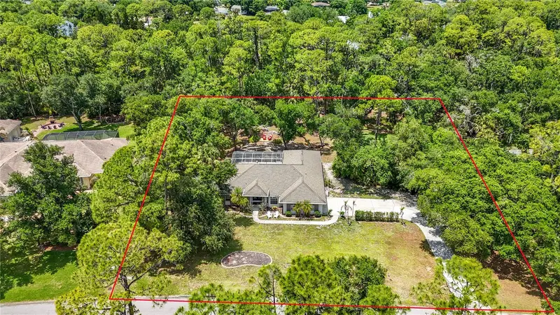 610 Woodview Way, FL