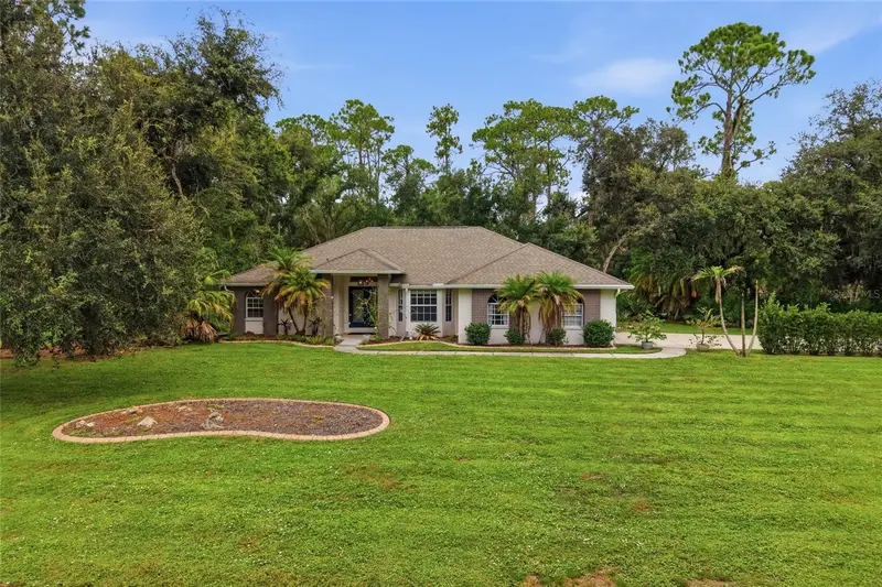 610 Woodview Way, FL