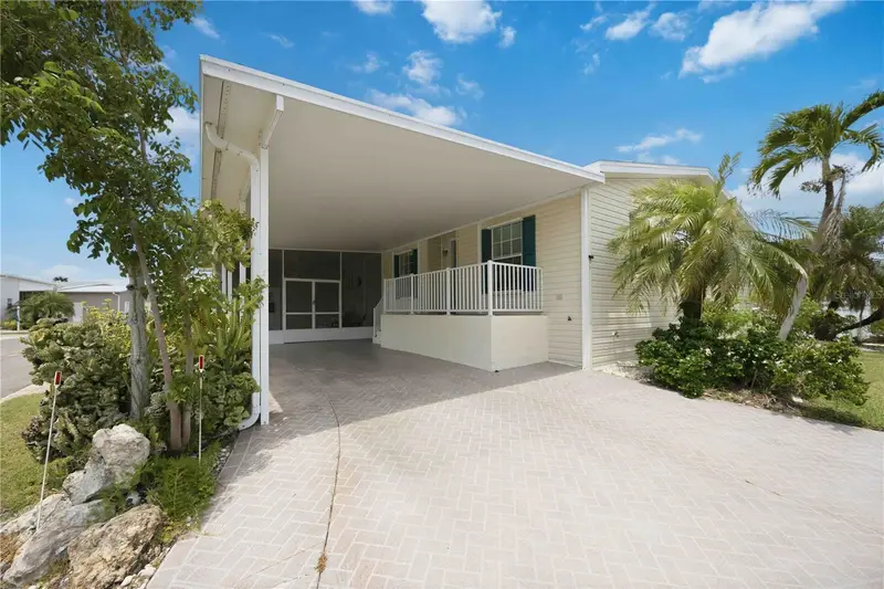 18 Emden Cir, FL