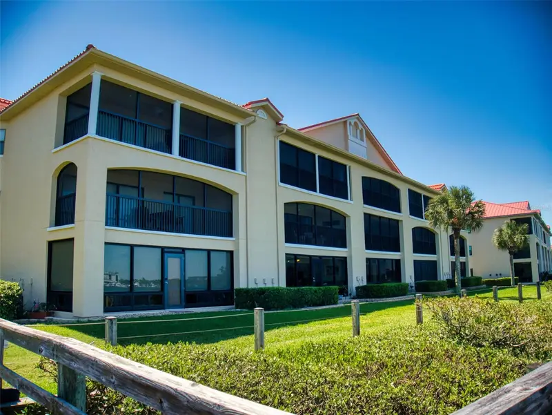 444 Bouchelle Dr #201, FL