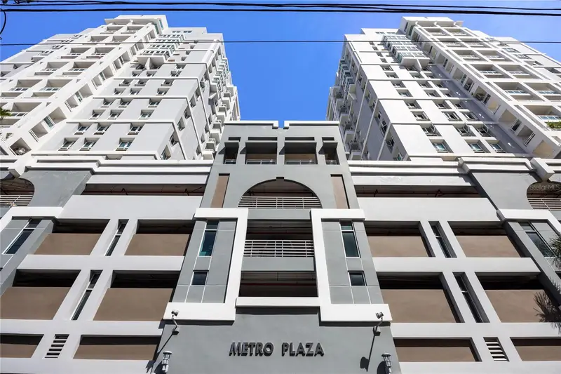 303 Villamil #1904, PR