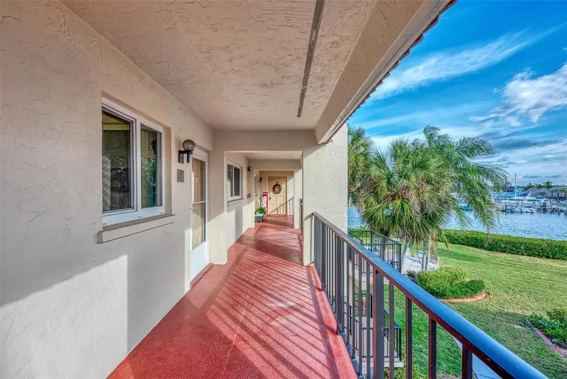 260 Santa Maria St #311, FL