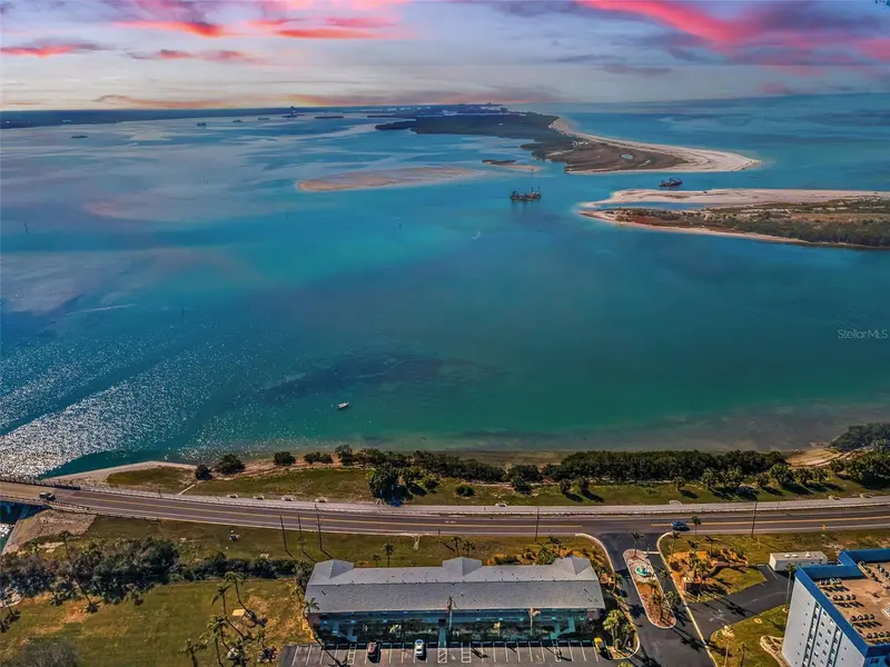 2 Causeway Blvd #208, FL