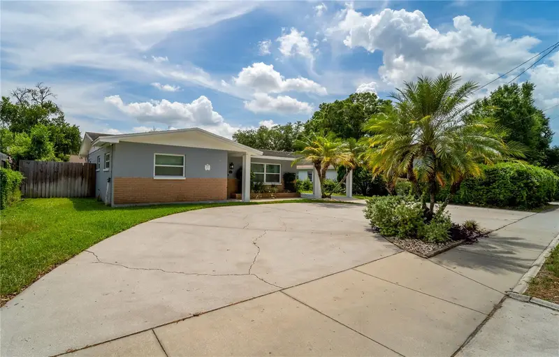 6007 N Himes Ave, FL