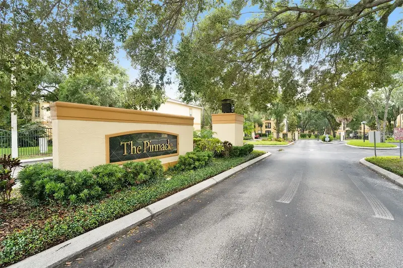 5618 Pinnacle Heights Cir #312, FL