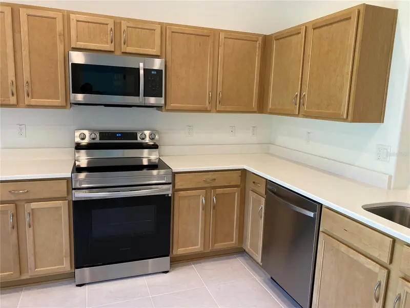 10 Pontiac Ln #B, FL