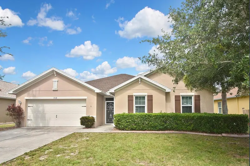 7132 Mikasa Dr, FL