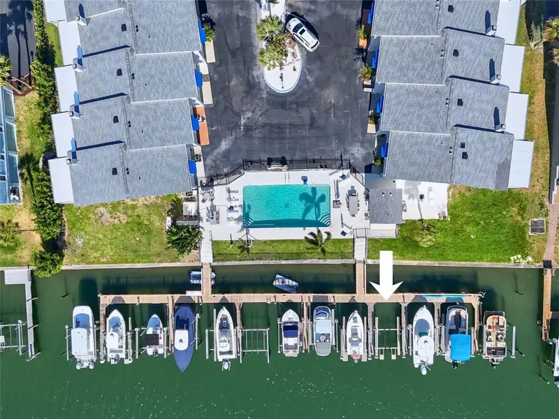 745 Pinellas Bayway S #202, FL