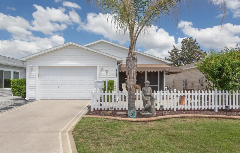 2427 Southern Oak St, FL