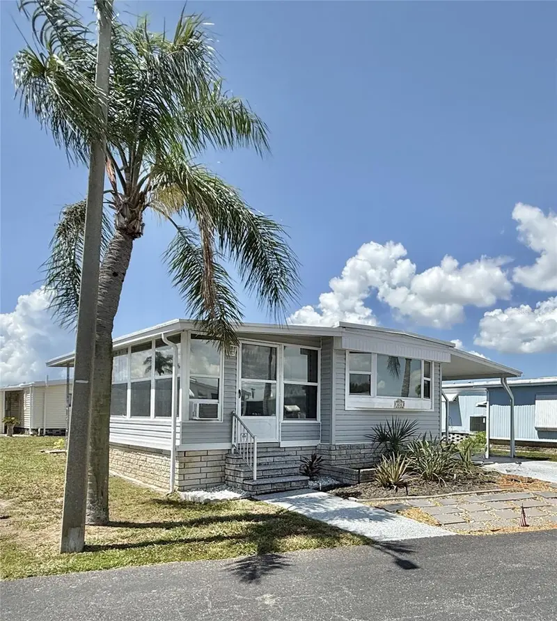 614 Mount Key Ave Ne #631, FL